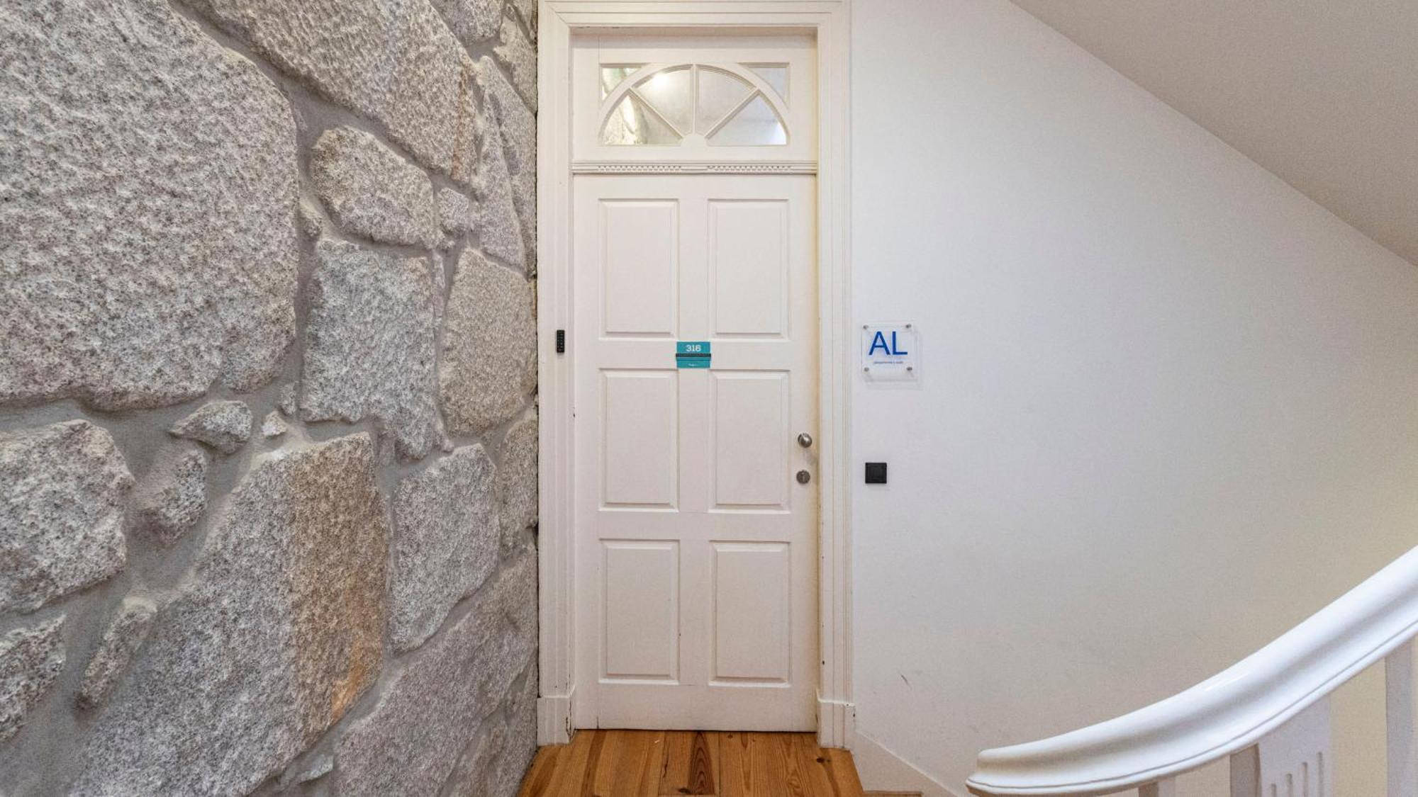 Lovelystay - Allderman Apartment - Almada 3º F Porto Zewnętrze zdjęcie